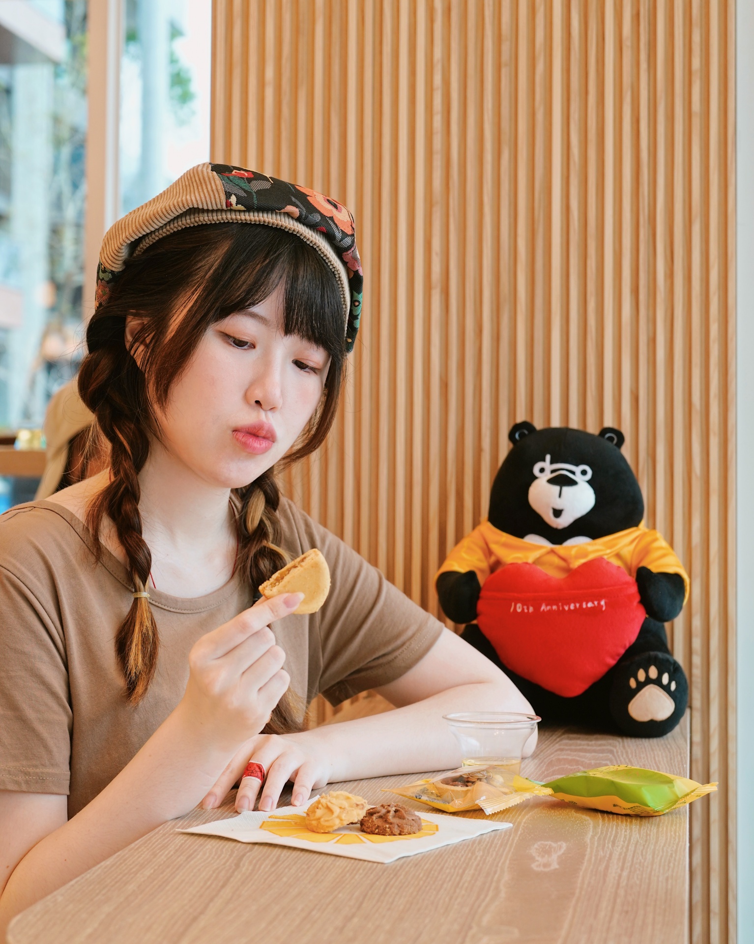 鴻鼎菓子：台中南屯夢想店新開幕，10週年限定紀念禮盒登場，台中必買伴手禮！