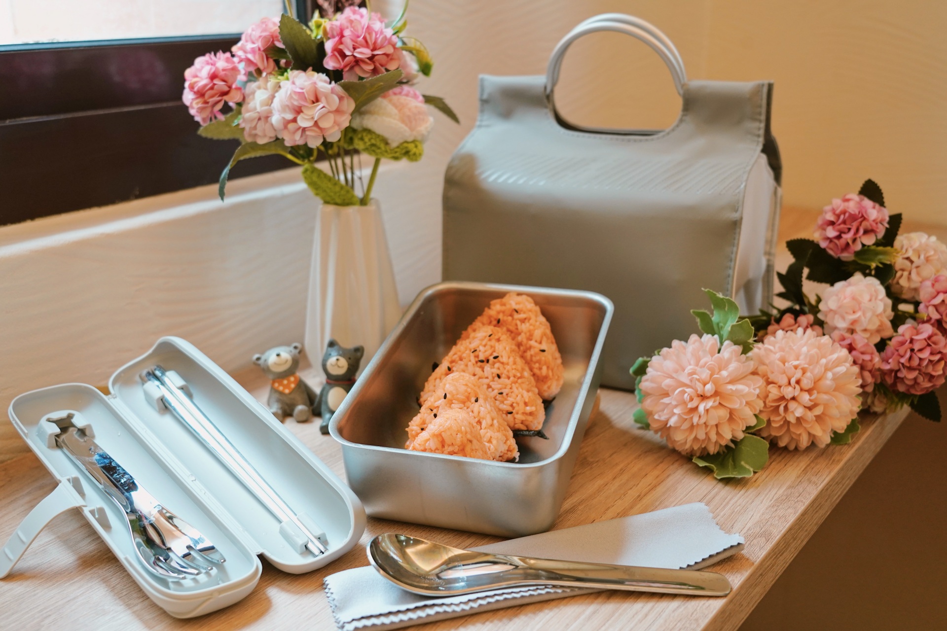 LiFE RiCH：Double Box 蒸氣微波保鮮盒，方便攜帶！特殊專利可微波不鏽鋼盒，隨時隨地都能享用健康餐點